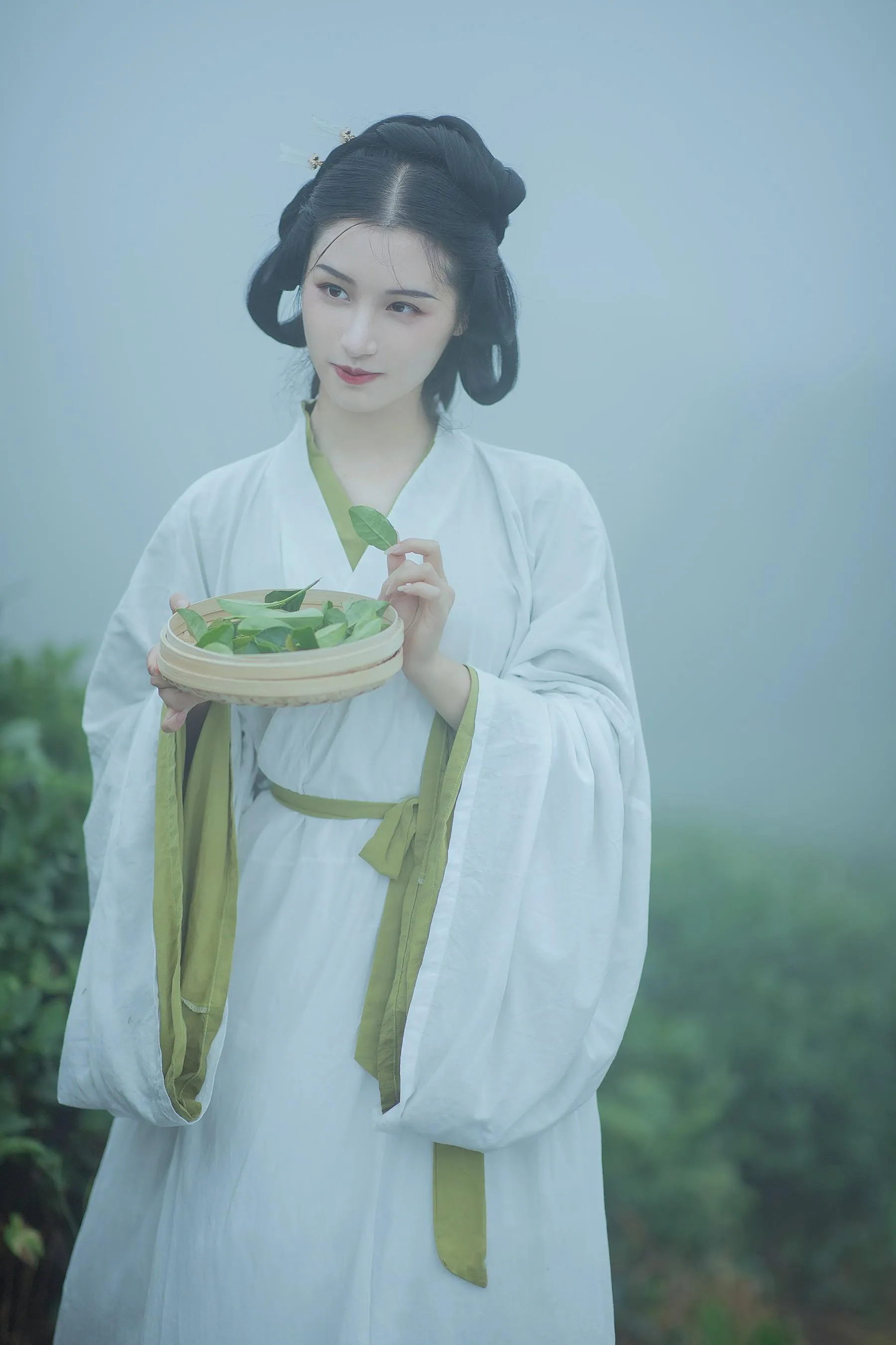 [YITUYU艺图语]2021.12.02 采茶女 十八重川 [20P]插图